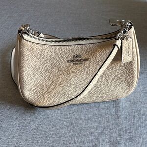 Coach Leather Crossbody Shoulder Bag in Cream/Off White